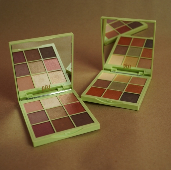 NEW! eyeshadow palette - Picture 7 of 8